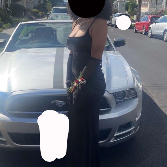 unknown Dresses & Skirts - Elegant Black Evening Gown Or Prom Dress